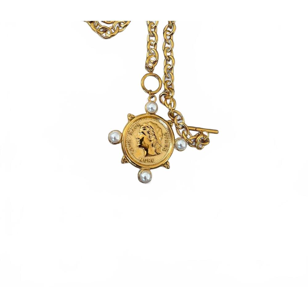 NEW CHANSUTTPEARLS women's pearl coin necklace in gold
